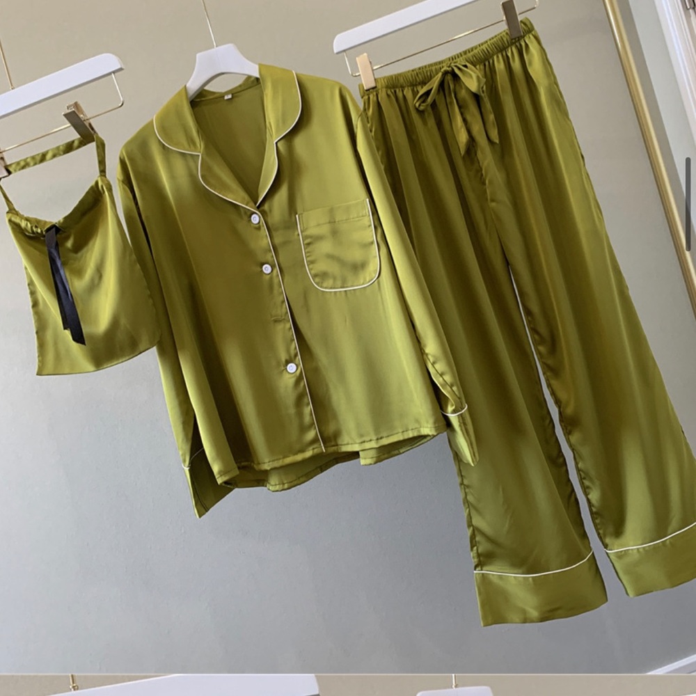 two piece luxury satin silk pajama set - Picture 7 of 7